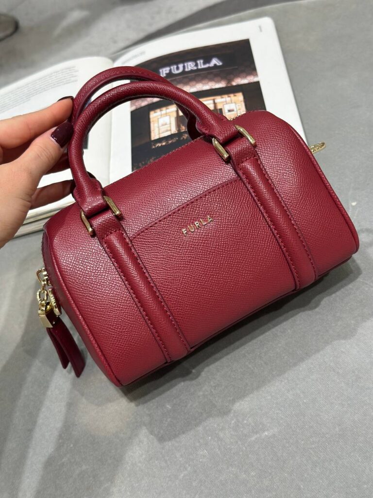 Сумка Furla: обзор культовых моделей Metropolis, 1927 и где купить