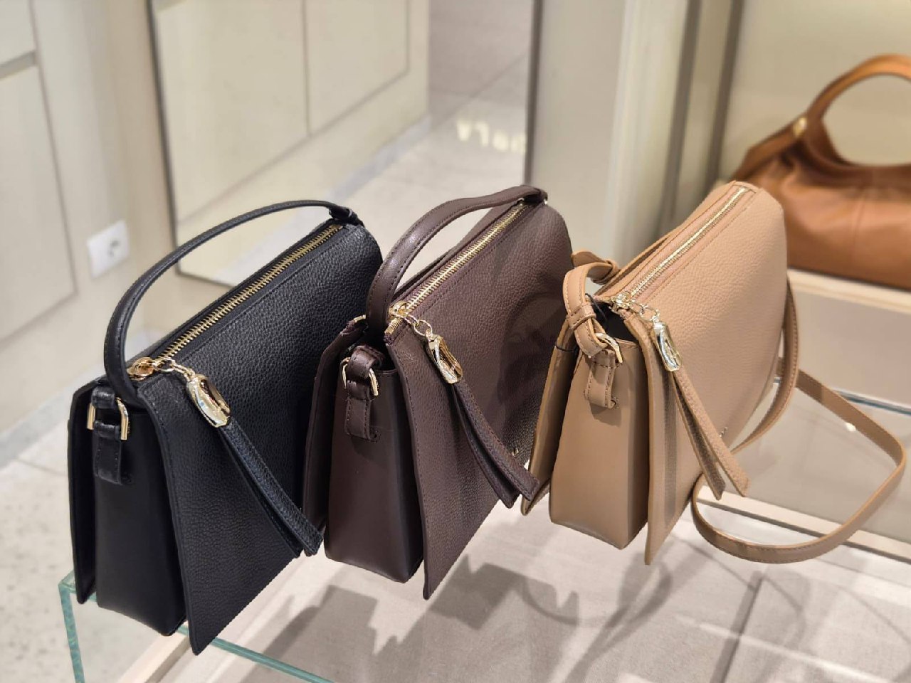Кожаная сумка Furla Ofelia