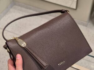 Кожаная сумка Furla Ofelia