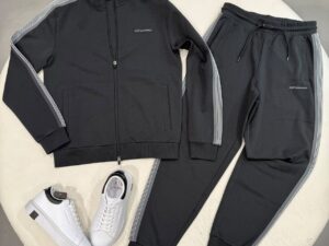 Спортивный костюм EA7 Emporio Armani
