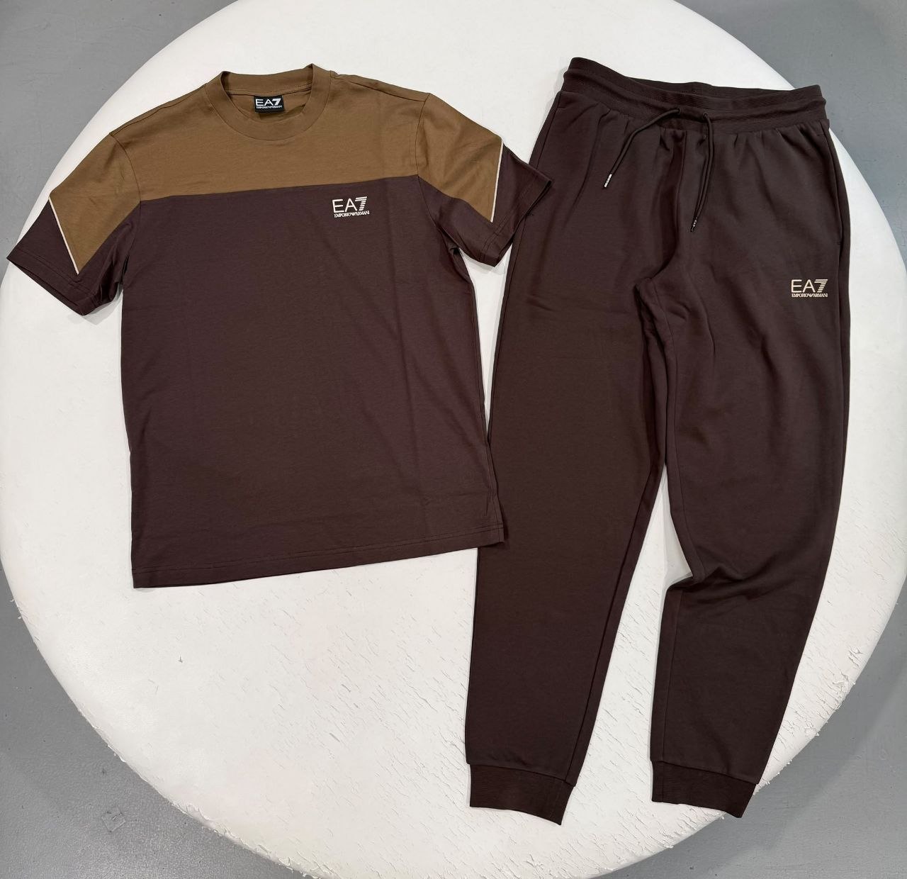 Спортивный костюм EA7 Emporio Armani