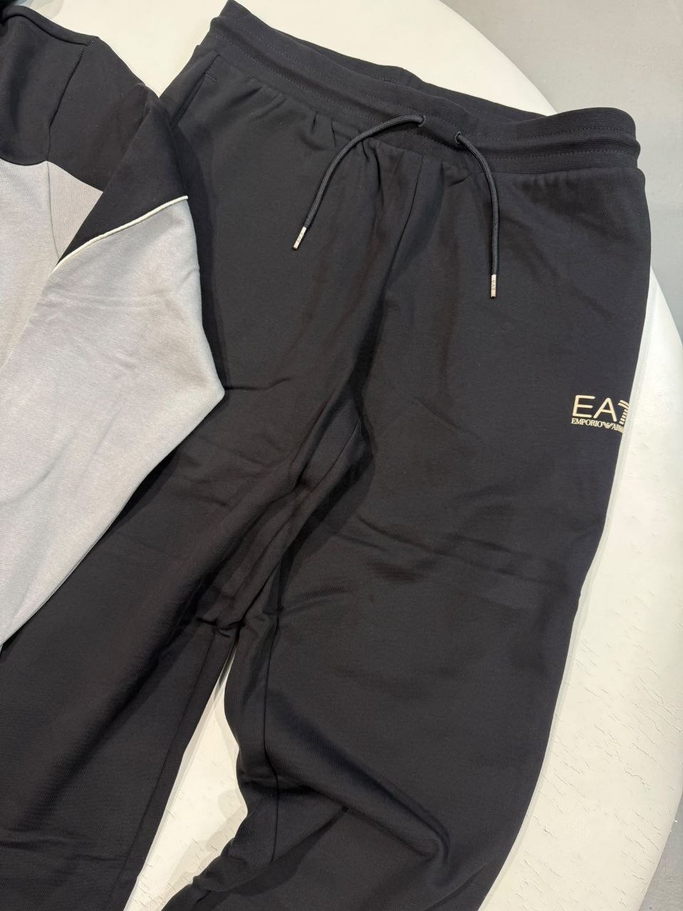 Спортивный костюм EA7 Emporio Armani