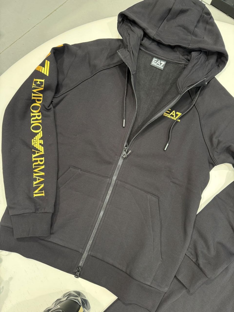 Спортивный костюм EA7 Emporio Armani 2 3