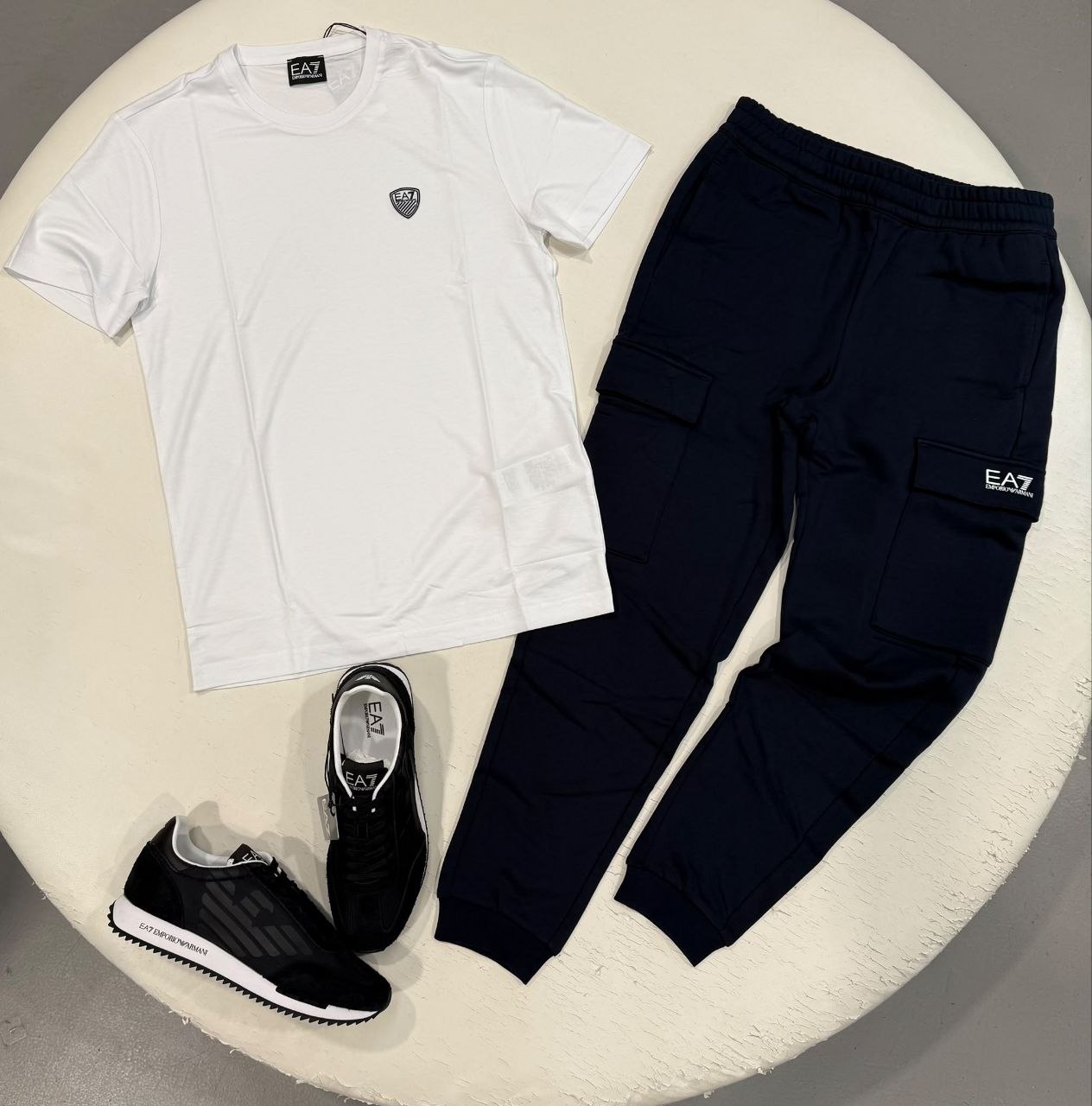 Спортивный костюм EA7 Emporio Armani