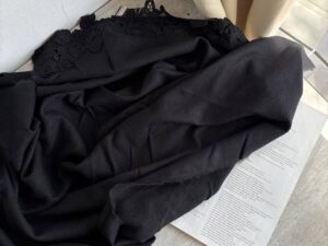 Палантин женский с кружевом LEATHER — фото 1 Палантин женский с кружевом LEATHER