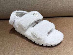 Сандалии из овчины Prada Prada