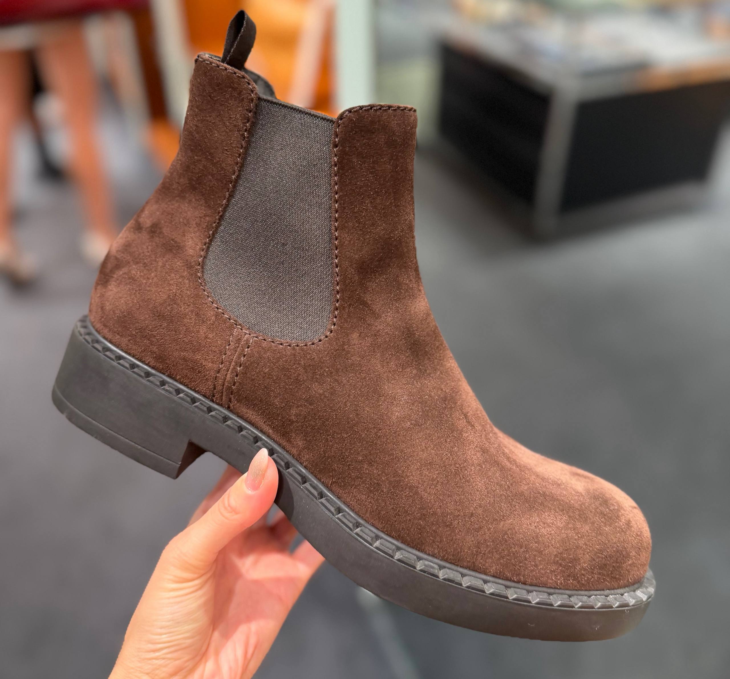Ботинки челси замшевые Prada Outlet