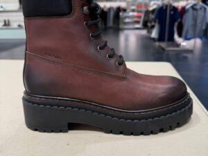 Ботинки кожаные Prada Prada Outlet 2 — фото 1 Ботинки кожаные Prada Prada Outlet 2