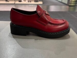 Лоферы женские Prada Prada Outlet 2