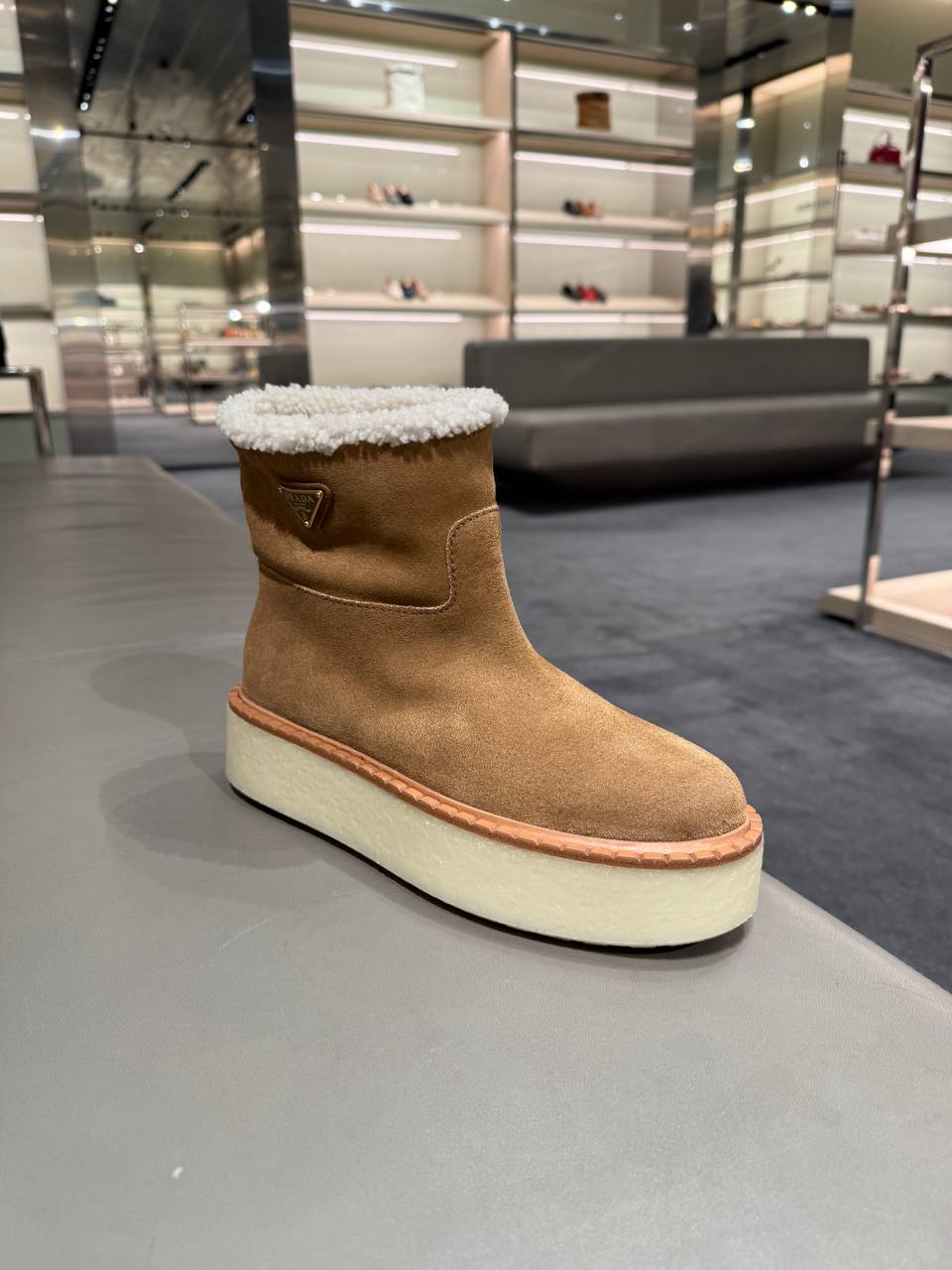 Замшевые ботинки Prada Prada Outlet