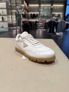 Кроссовки Prada кожаные женские Prada