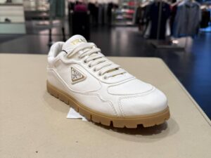 Кроссовки Prada кожаные женские Prada
