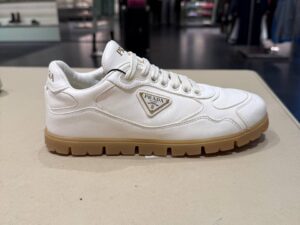 Кроссовки Prada кожаные женские Prada