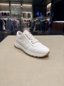 Кроссовки кожаные Prada Prada Outlet