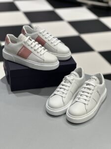 Кожаные кеды Prada PRADA OUTLET
