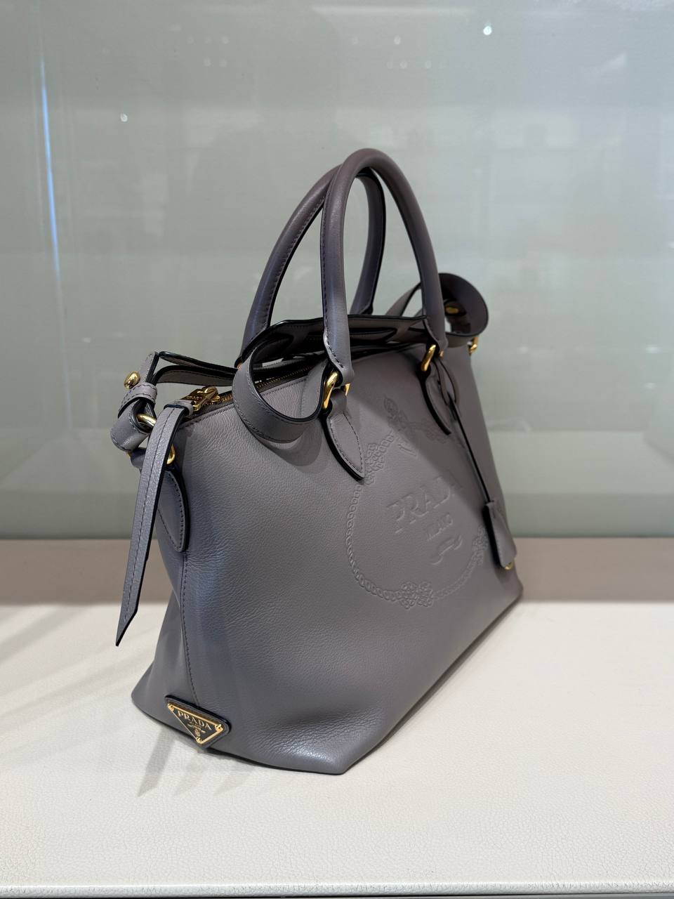 Кожаная сумка Prada PRADA OUTLET