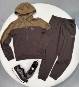 Спортивный костюм EA7 Emporio Armani 2