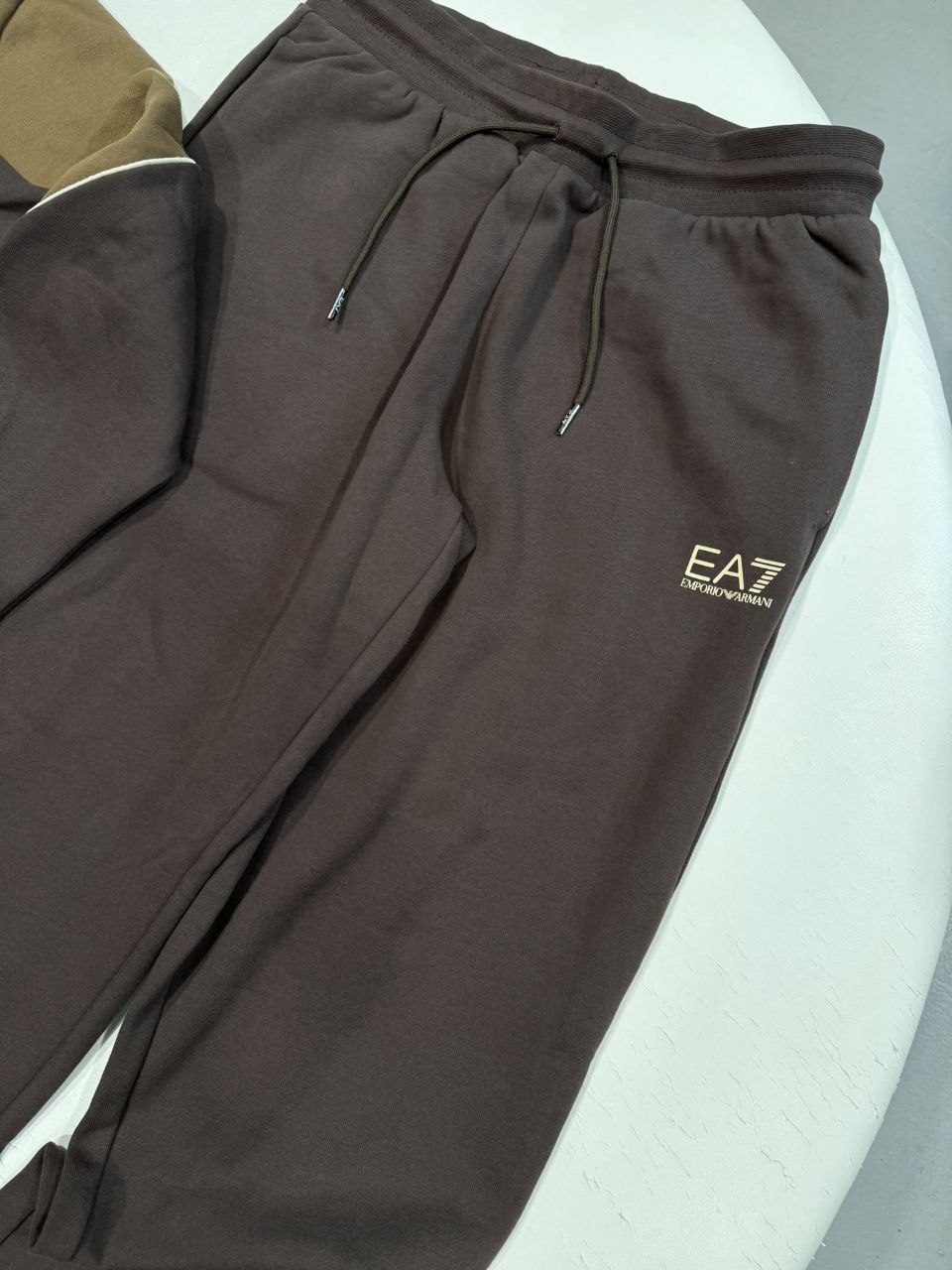 Спортивный костюм EA7 Emporio Armani 2