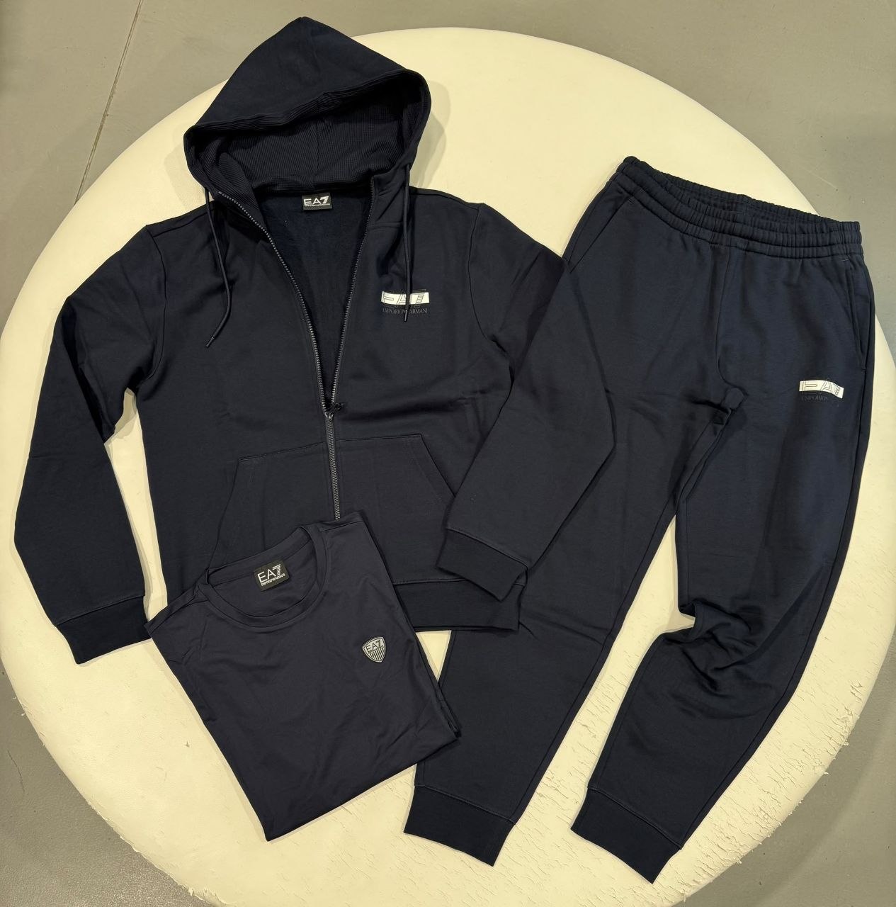 Спортивный костюм EA7 Emporio Armani 2 3 4