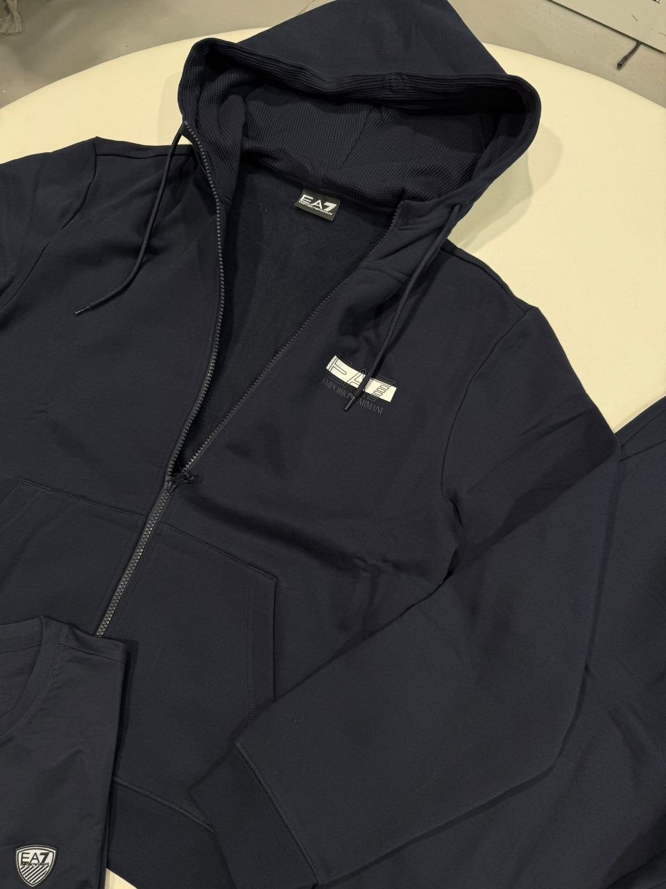 Спортивный костюм EA7 Emporio Armani 2 3 4