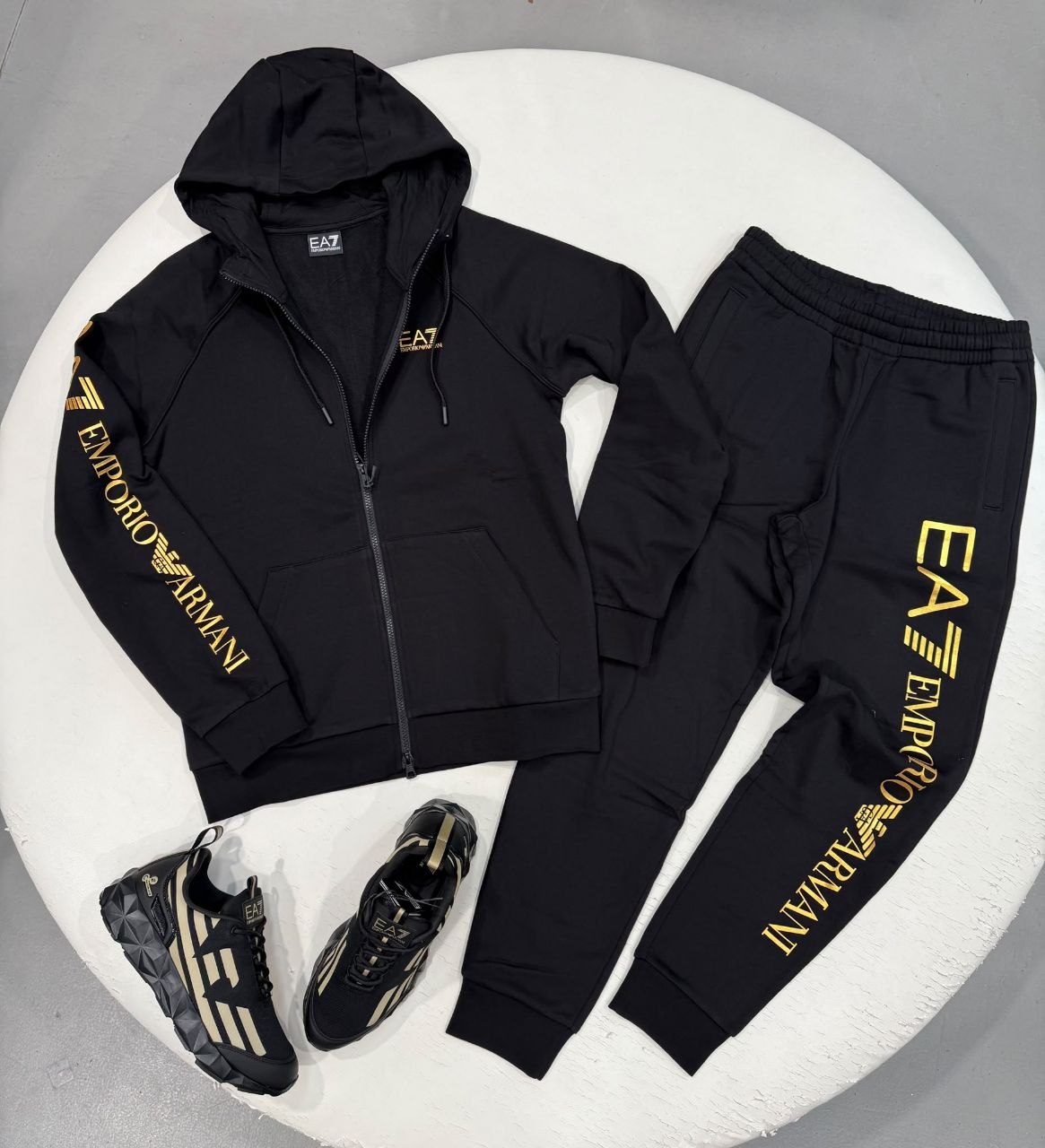 Спортивный костюм EA7 Emporio Armani