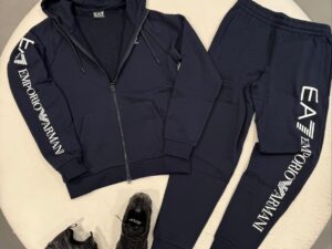 Спортивный костюм EA7 Emporio Armani