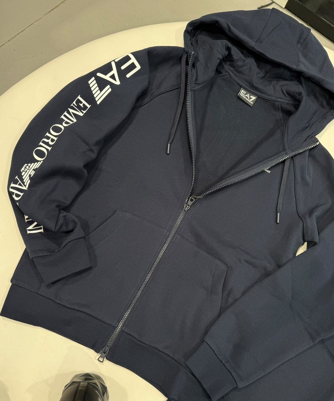 Спортивный костюм EA7 Emporio Armani