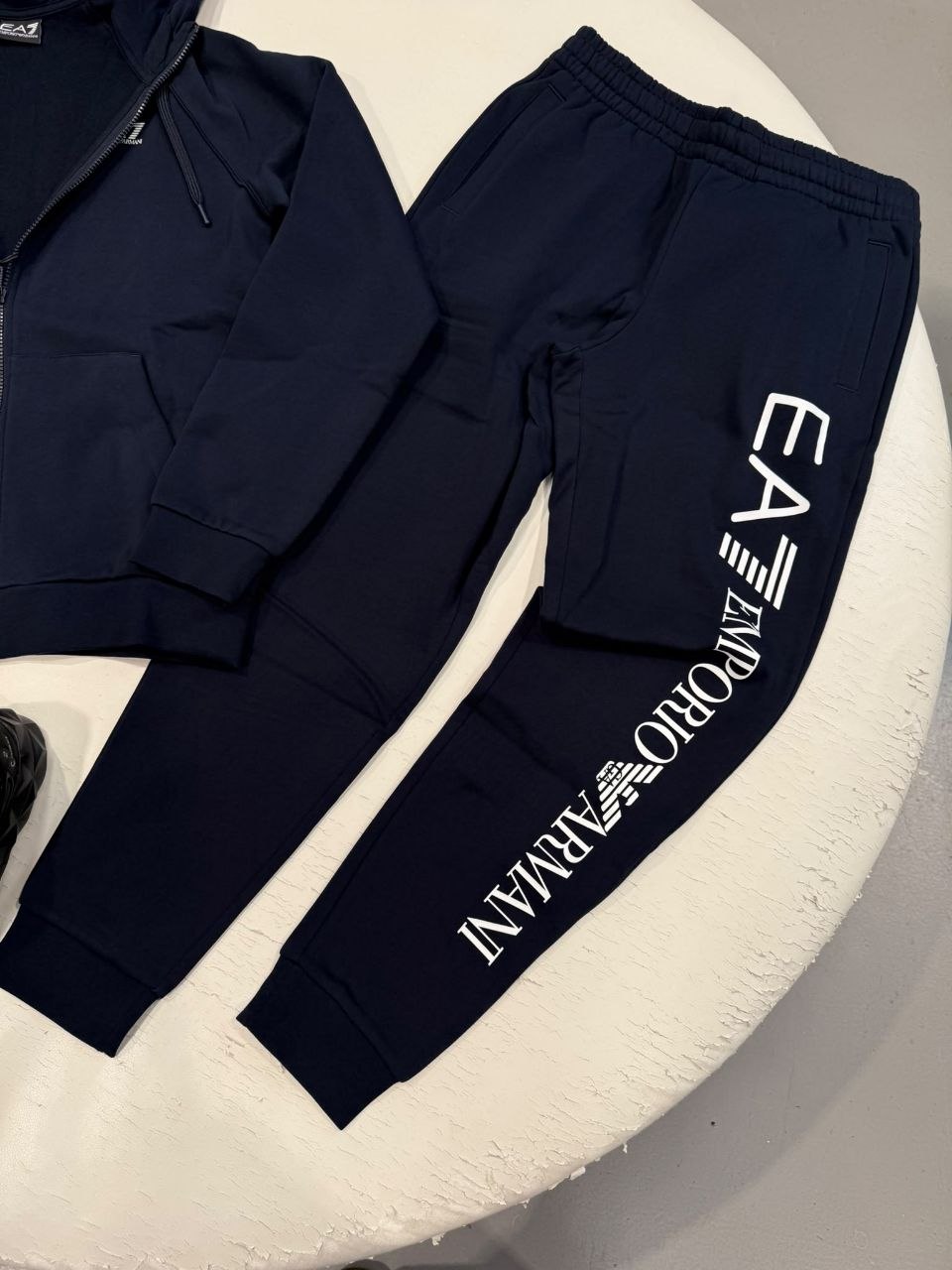 Спортивный костюм EA7 Emporio Armani