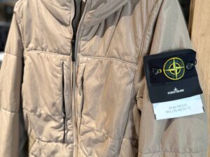 Куртка мужская Stone Island 2 MaxMara — фото 1 Куртка мужская Stone Island 2 MaxMara