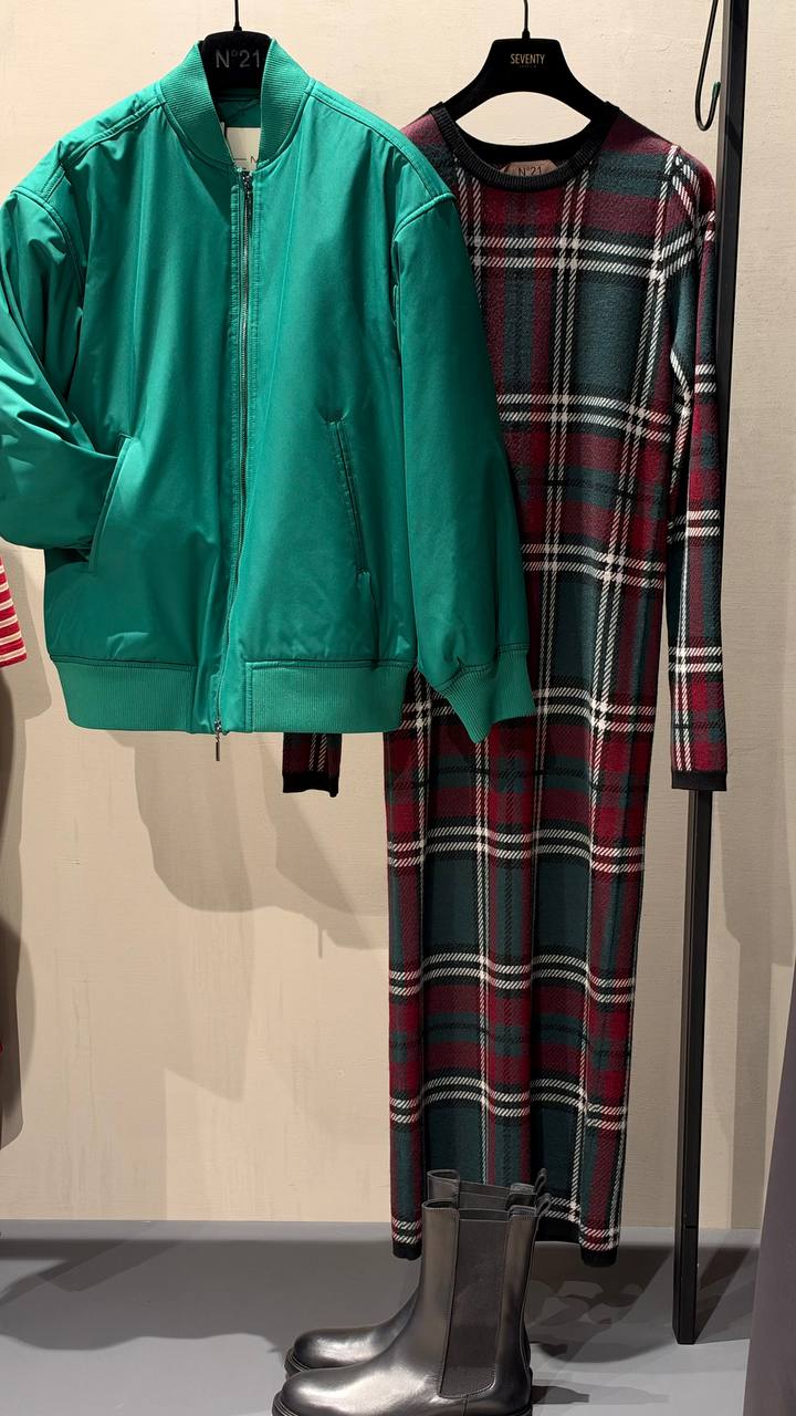 Бомбер женский N21 MaxMara