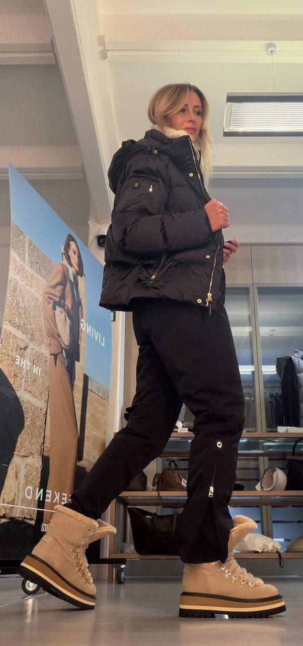 Пуховик женский стеганый MaxMara