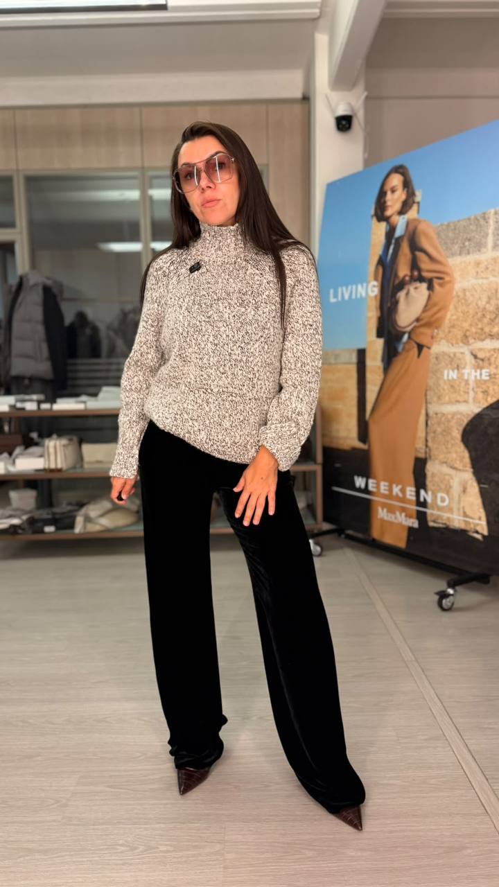 Укороченная шуба из экомеха MaxMara