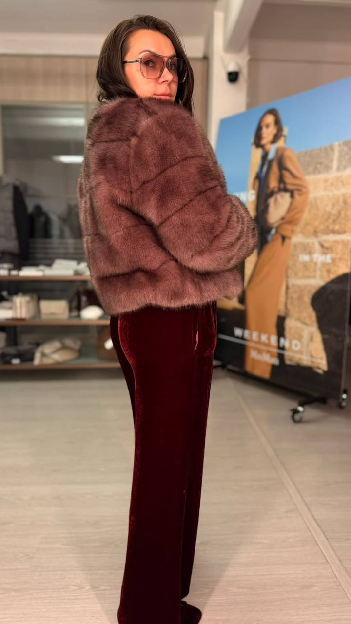 Меховой полушубок укороченный MaxMara