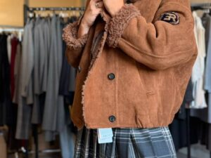 Укороченная женская дубленка MaxMara