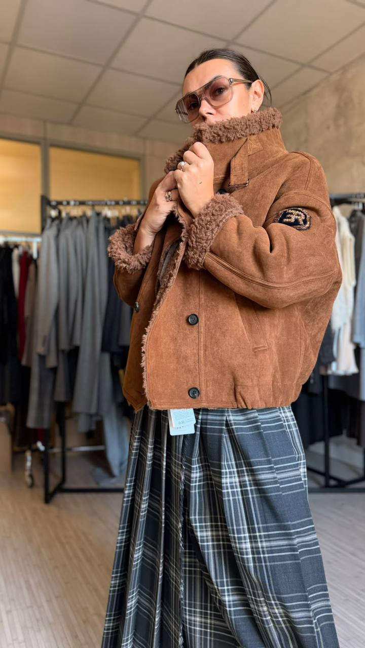 Укороченная женская дубленка MaxMara
