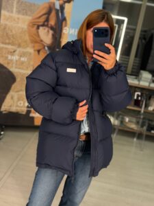 Пуховик женский с капюшоном MaxMara