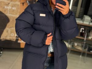 Пуховик женский с капюшоном MaxMara