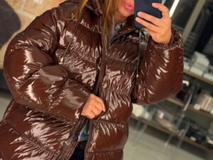 Пуховик удлиненный глянцевый MaxMara — фото 1 Пуховик удлиненный глянцевый MaxMara