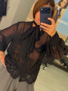 Блуза шелковистая с кружевом MaxMara