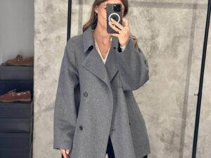 Короткое шерстяное пальто MaxMara