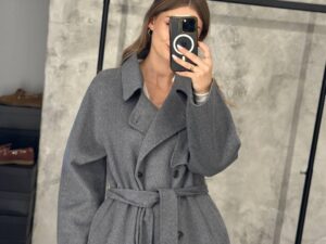 Короткое шерстяное пальто MaxMara