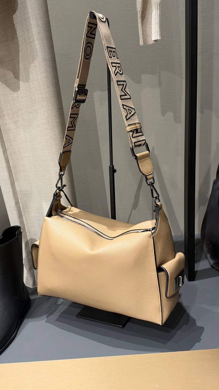 Куртка женская укороченная MaxMara