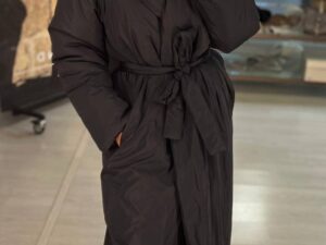 Пальто-пуховик женское черное MaxMara — фото 1 Пальто-пуховик женское черное MaxMara