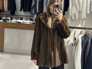 Полушубок из экомеха Max MaxMara — фото 1 Полушубок из экомеха Max MaxMara