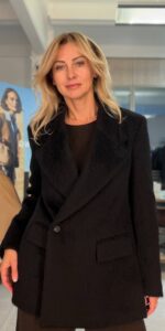 Жакет женский черный фактурный MaxMara
