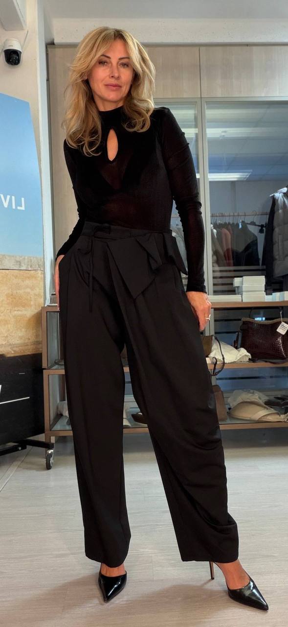 Жакет женский черного цвета MaxMara