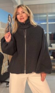 Куртка шерстяная укороченная MaxMara
