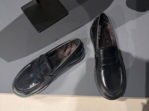 Кожаные лоферы на овчине MaxMara — фото 1 Кожаные лоферы на овчине MaxMara