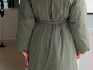 Пальто утепленное с капюшоном MaxMara