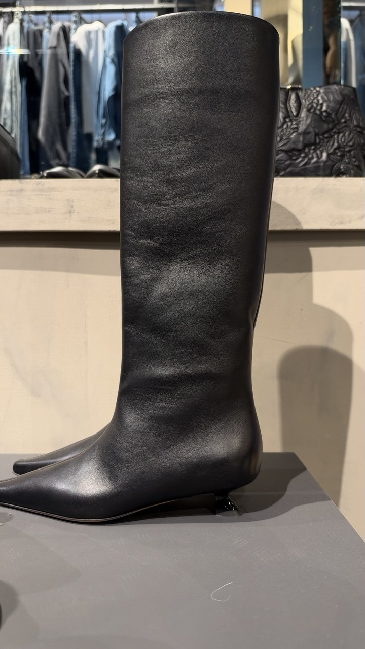 Сапоги-трубы 3juin MaxMara